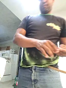 elnegro707070 online show from December 1, 2025, 11:05 pm