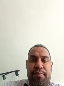 elnegro707070 online show from February 28, 2026, 2:06 pm