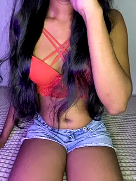 Snapshot of selena_mia chatting on October 18, 2025, 5:31 am selena mia online show from October 18, 2025, 5:31 am