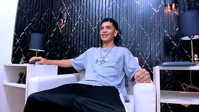 Matt Ruso online show from November 21, 2025, 11:48 pm