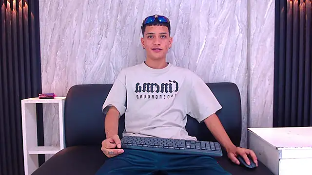 Matt Ruso online show from September 22, 2025, 6:36 pm