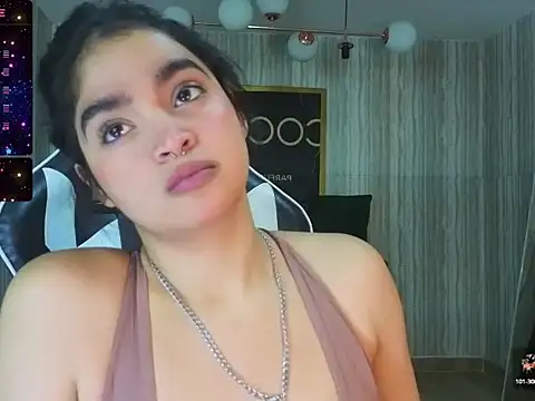 clementine t online show from November 15, 2025, 1:04 pm