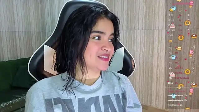 clementine t online show from October 25, 2025, 12:28 pm