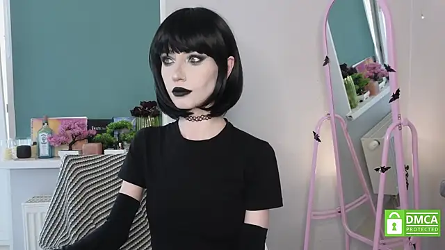 sweetuniporn online show from May 17, 2026, 8:25 am