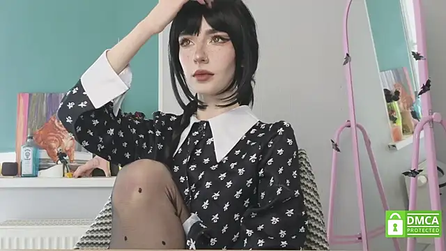 sweetuniporn online show from April 15, 2026, 9:48 am