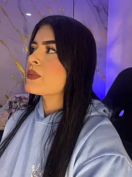 Kariina  69 online show from April 14, 2026, 12:59 am