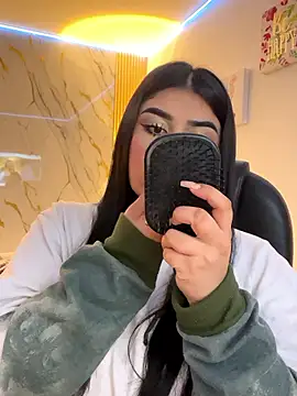 Snapshot of Kariina__69 chatting on January 10, 2026, 3:35 am Kariina 69 online show from January 10, 2026, 3:35 am