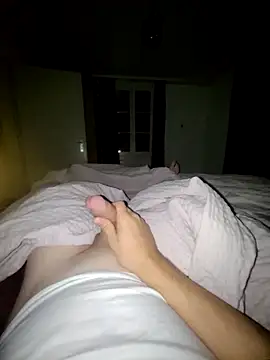 geilerschwanz556r7 online show from September 22, 2025, 8:04 pm