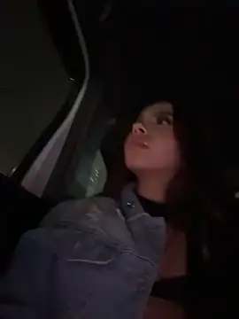 Cristina pinkk online show from April 17, 2026, 2:36 am