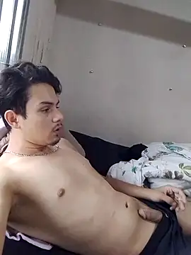 Snapshot of Omoraia chatting on November 14, 2025, 8:45 pm Omoraia online show from November 14, 2025, 8:45 pm