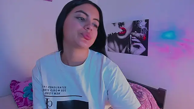 mialeia01 online show from September 14, 2025, 6:08 pm