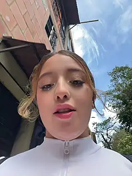 Baby  Otaku online show from April 18, 2026, 6:54 pm