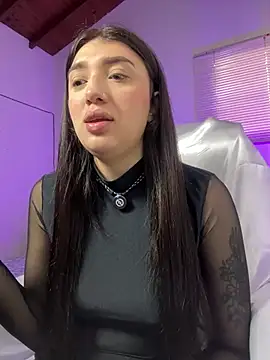 Mia  Gray online show from April 8, 2026, 5:14 pm