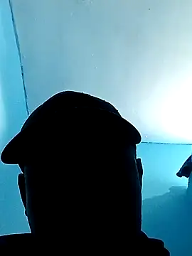 luuiss12 online show from September 22, 2025, 11:33 pm