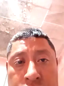 luuiss12 online show from September 27, 2025, 5:19 pm