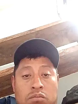 luuiss12 online show from September 12, 2025, 9:58 pm