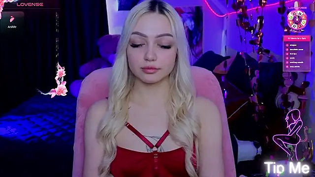 LinaLirian online show from March 11, 2026, 2:22 pm