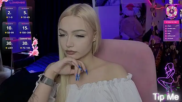Snapshot of LinaLirian chatting on May 25, 2026, 9:52 am LinaLirian online show from May 25, 2026, 9:52 am