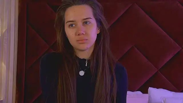 StacyHarland online show from November 28, 2025, 4:34 am