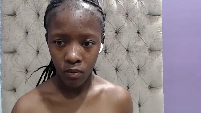 Snapshot of sexykea2002x chatting on October 14, 2025, 5:30 am sexykea2002x online show from October 14, 2025, 5:30 am