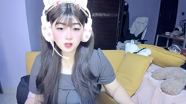 yuki3366 online show from February 15, 2026, 1:21 pm