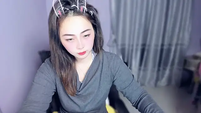 yuki3366 online show from November 17, 2025, 1:26 pm