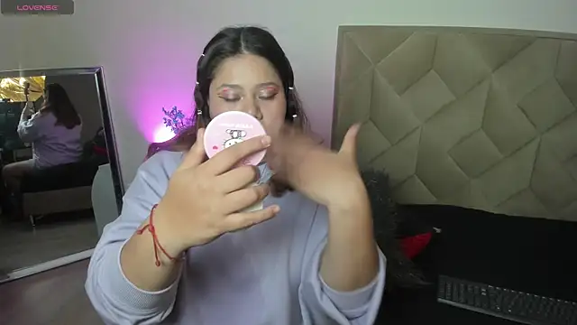 Snapshot of Paprika_ chatting on March 22, 2025, 2:37 am Paprika online show from March 22, 2025, 2:37 am