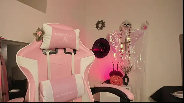 Snapshot of Paprika_ chatting on October 25, 2025, 6:41 pm Paprika online show from October 25, 2025, 6:41 pm