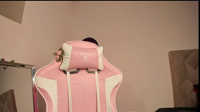 Snapshot of Paprika_ chatting on November 5, 2025, 6:11 pm Paprika online show from November 5, 2025, 6:11 pm