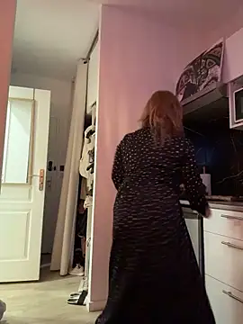 O-Eva online show from March 13, 2026, 8:25 pm