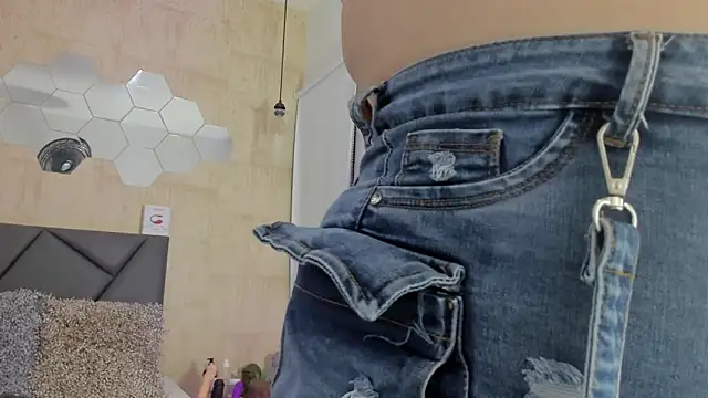 Snapshot of valentina-diiaz chatting on September 20, 2025, 2:22 pm valentina-diiaz online show from September 20, 2025, 2:22 pm