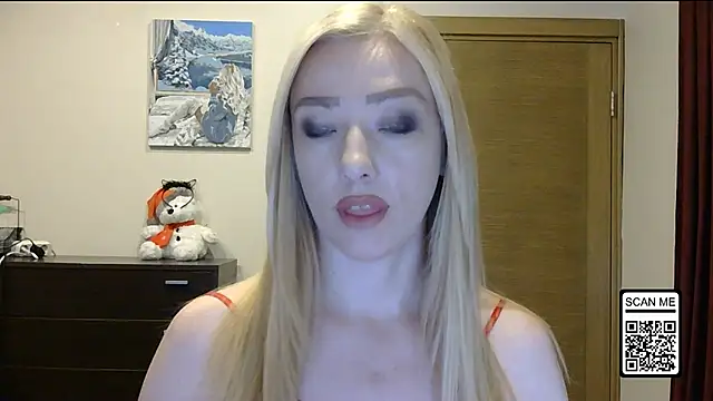 Snapshot of Wild_Silk_Desire chatting on November 17, 2025, 2:54 pm Wild Silk Desire online show from November 17, 2025, 2:54 pm