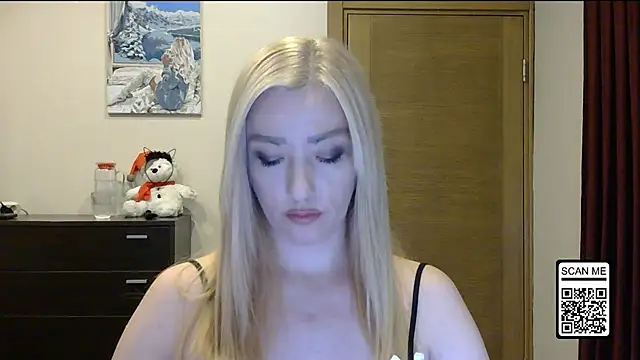 Snapshot of Wild_Silk_Desire chatting on November 27, 2025, 2:06 pm Wild Silk Desire online show from November 27, 2025, 2:06 pm