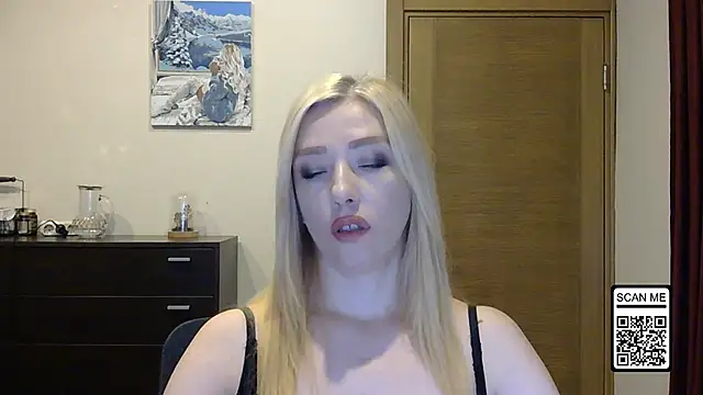 Snapshot of Wild_Silk_Desire chatting on October 9, 2025, 1:22 pm Wild Silk Desire online show from October 9, 2025, 1:22 pm