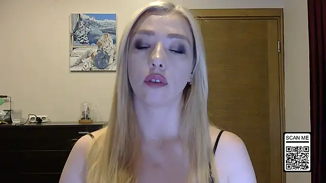 Snapshot of Wild_Silk_Desire chatting on September 18, 2025, 1:14 pm Wild Silk Desire online show from September 18, 2025, 1:14 pm