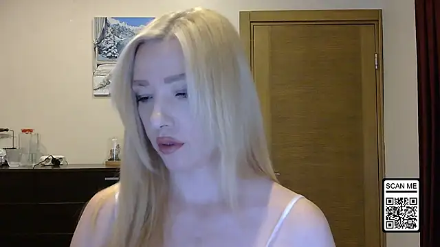 Snapshot of Wild_Silk_Desire chatting on September 22, 2025, 12:55 pm Wild Silk Desire online show from September 22, 2025, 12:55 pm