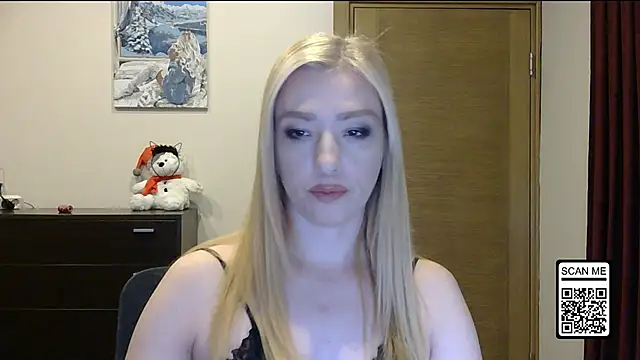 Snapshot of Wild_Silk_Desire chatting on November 29, 2025, 2:39 pm Wild Silk Desire online show from November 29, 2025, 2:39 pm