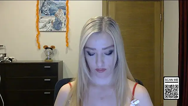 Snapshot of Wild_Silk_Desire chatting on November 1, 2025, 3:39 pm Wild Silk Desire online show from November 1, 2025, 3:39 pm