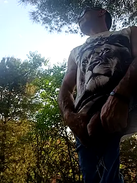 hotCOUPLEPETRA online show from April 26, 2026, 6:05 pm