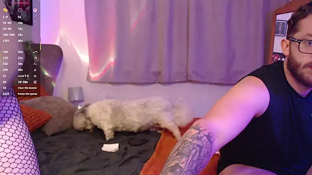 Vforverity online show from September 25, 2025, 8:37 pm