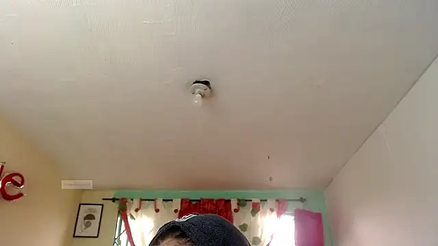 vale miel online show from September 24, 2025, 6:14 pm