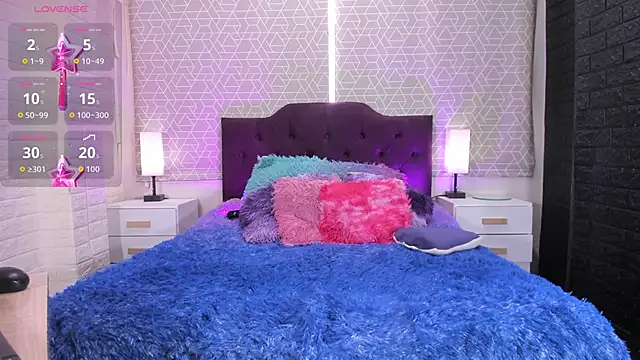  Alice Abby online show from October 7, 2025, 4:08 pm