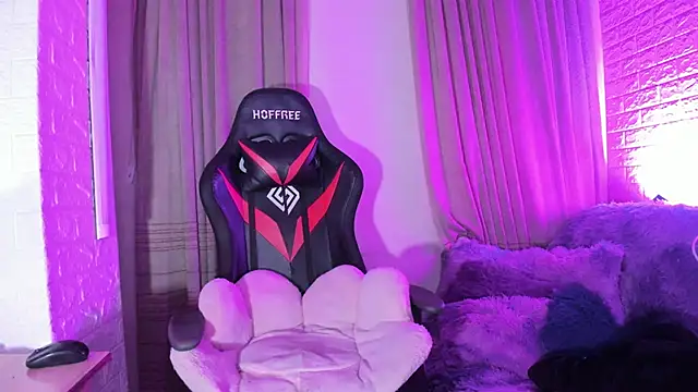  Alice Abby online show from October 8, 2025, 4:14 am