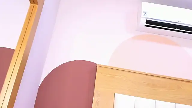 ZoeMorris online show from September 28, 2025, 11:39 am