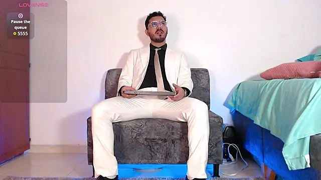 samuelcoopeer online show from September 10, 2025, 5:01 pm