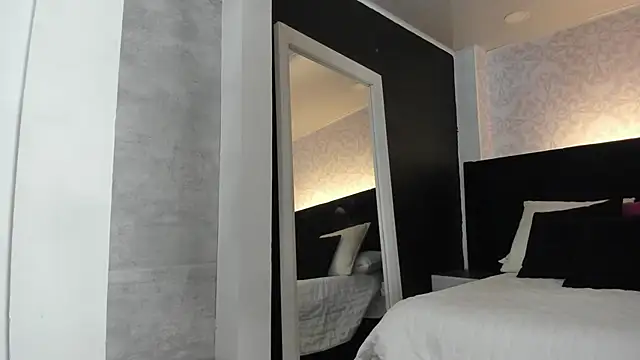 Snapshot of floraginette chatting on February 26, 2026, 6:08 pm floraginette online show from February 26, 2026, 6:08 pm