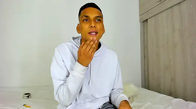 Snapshot of LUCIFER_BIG0501 chatting on March 23, 2025, 6:47 am LUCIFER BIG0501 online show from March 23, 2025, 6:47 am