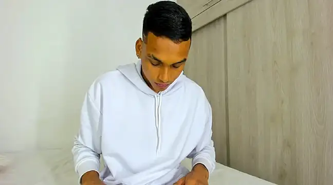 Snapshot of LUCIFER_BIG0501 chatting on March 23, 2025, 3:43 am LUCIFER BIG0501 online show from March 23, 2025, 3:43 am