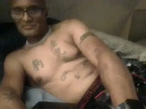Snapshot of badboy2u2025 chatting on June 15, 2026, 3:29 am badboy2u2025 online show from June 15, 2026, 3:29 am