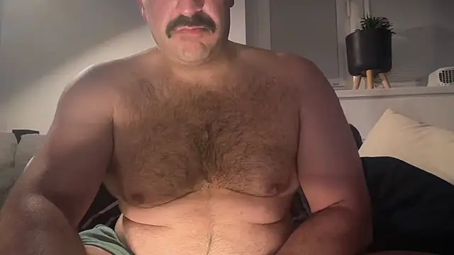 CloudyMuscleBeefy online show from April 14, 2026, 12:26 am